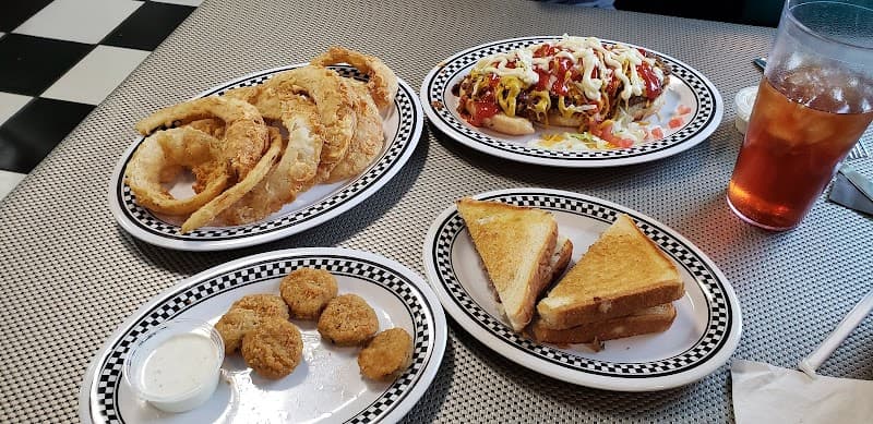 Dairy Dip Diner - Van Buren photo 3