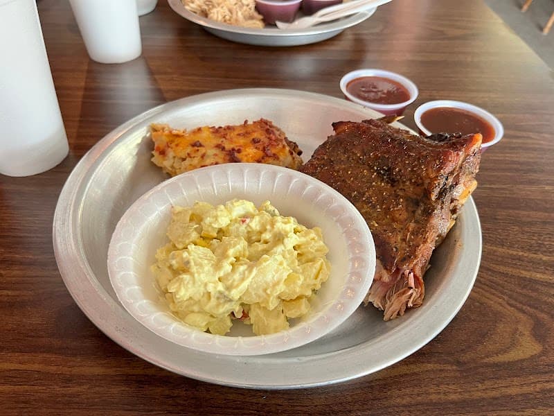 Rooster's BBQ photo 3