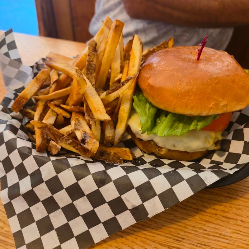 Flappers Bar and Grille photo 3