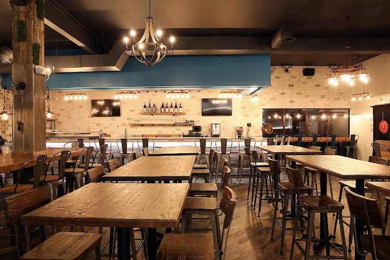 Karai Ramen + Handroll photo 1