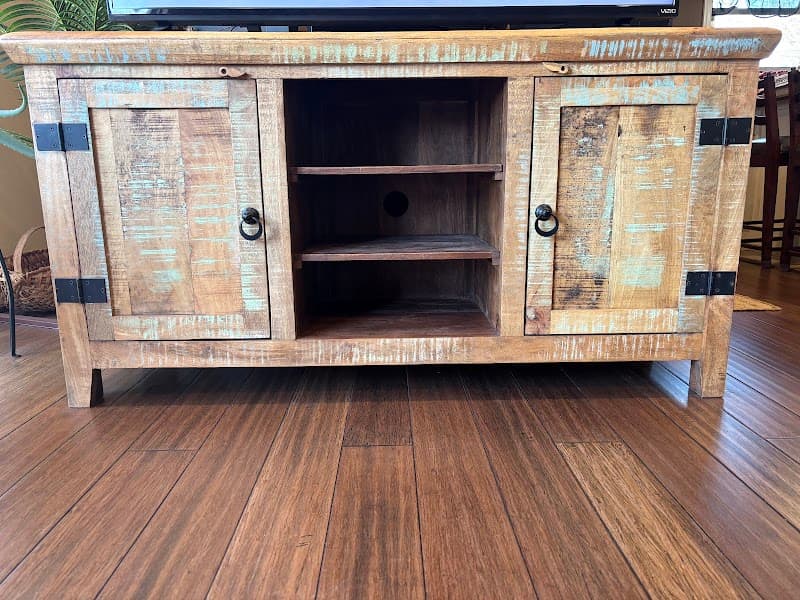 Tangles & Curls photo 3