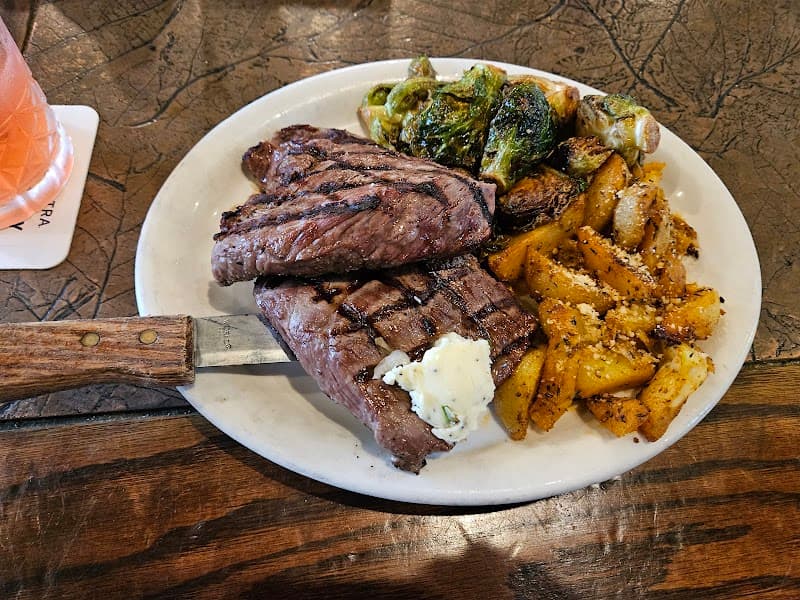 Painted Horse Bar & Grille photo 4