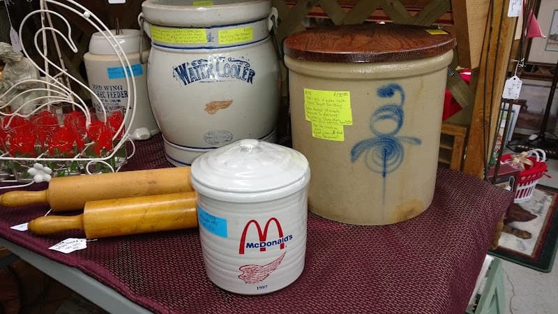 Willow Green Acres Antique Mall and Nursery photo 6