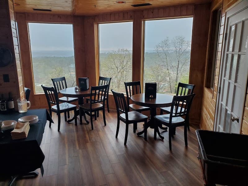 Horseshoe Bend Bar and Grill photo 4