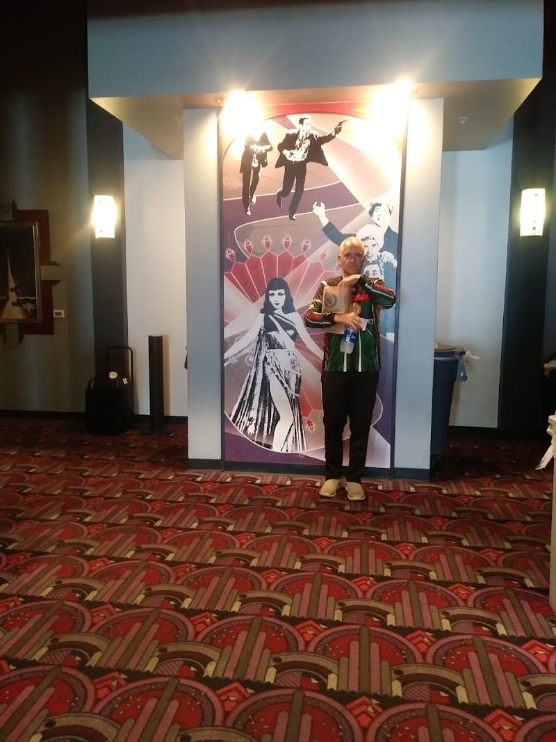 B&B Theatres: Ozark/Nixa 12 photo 3