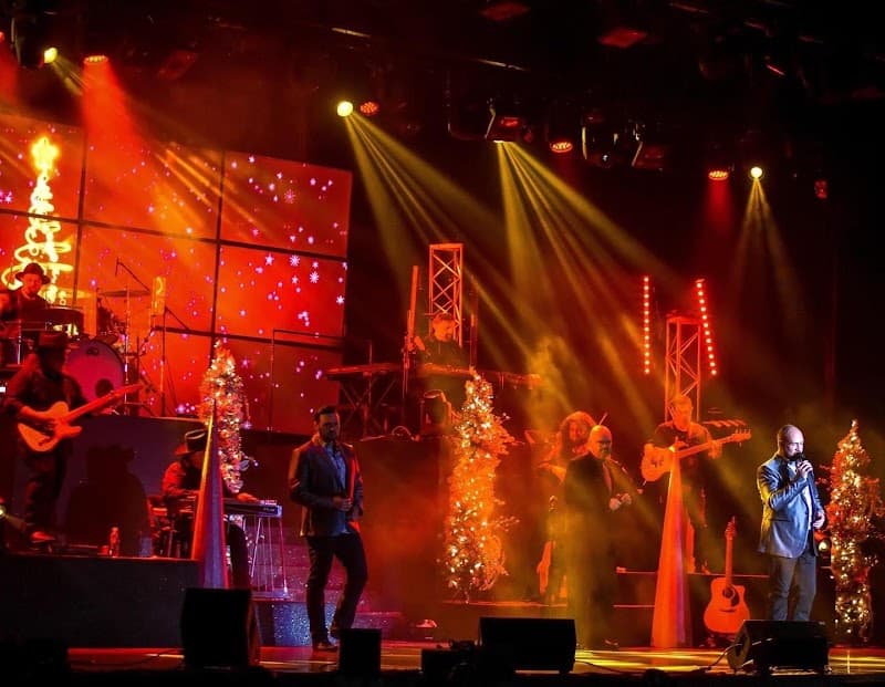 Branson's Famous Baldknobbers Show - Now Performing in The Hughes Brothers Theatre photo 3