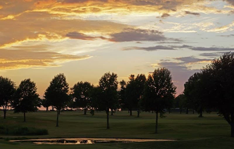 Whispering Oaks Golf Course photo 1