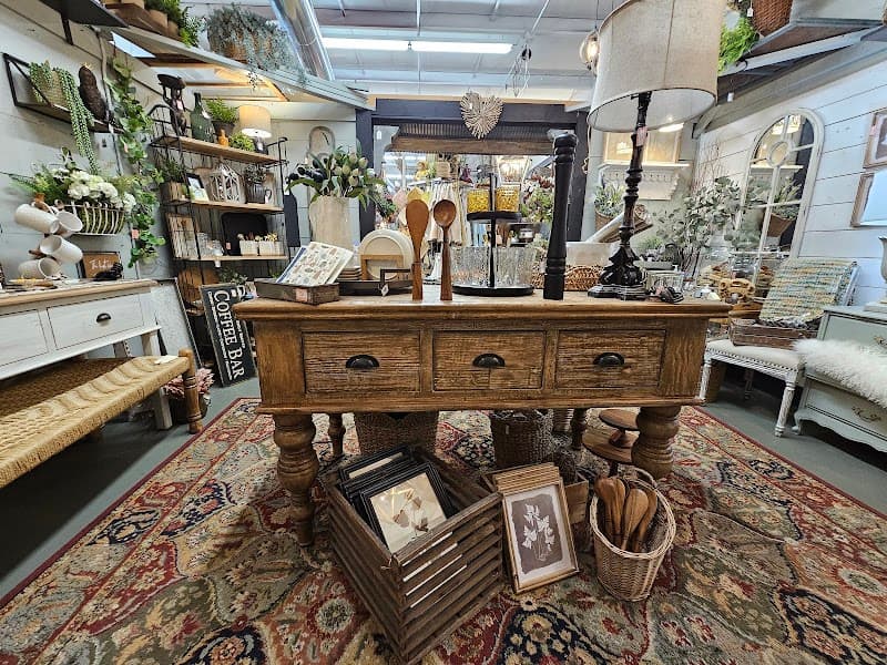 SweetPea's Vintage & More photo 2