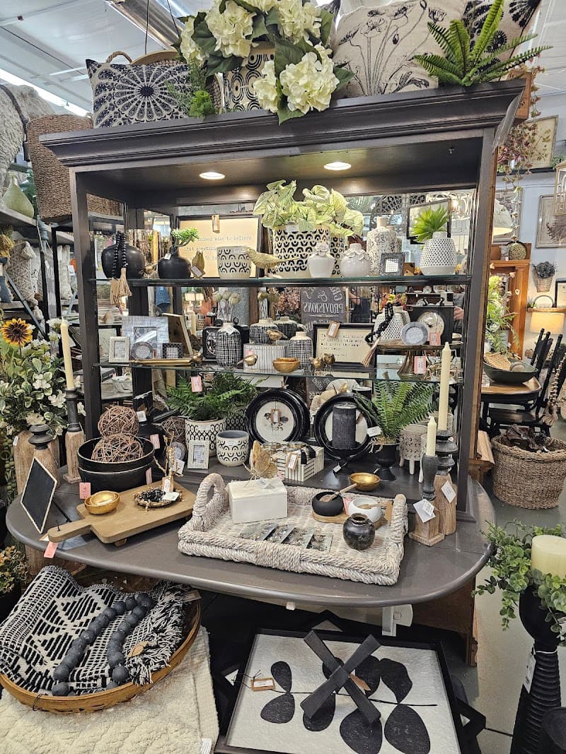 SweetPea's Vintage & More photo 6