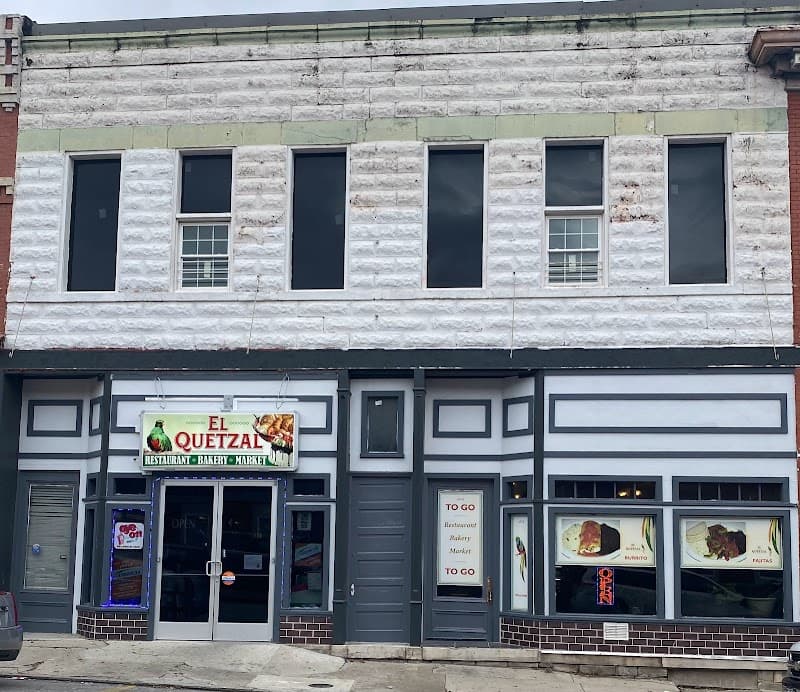 El Quetzal Restaurant & Bakery photo 2