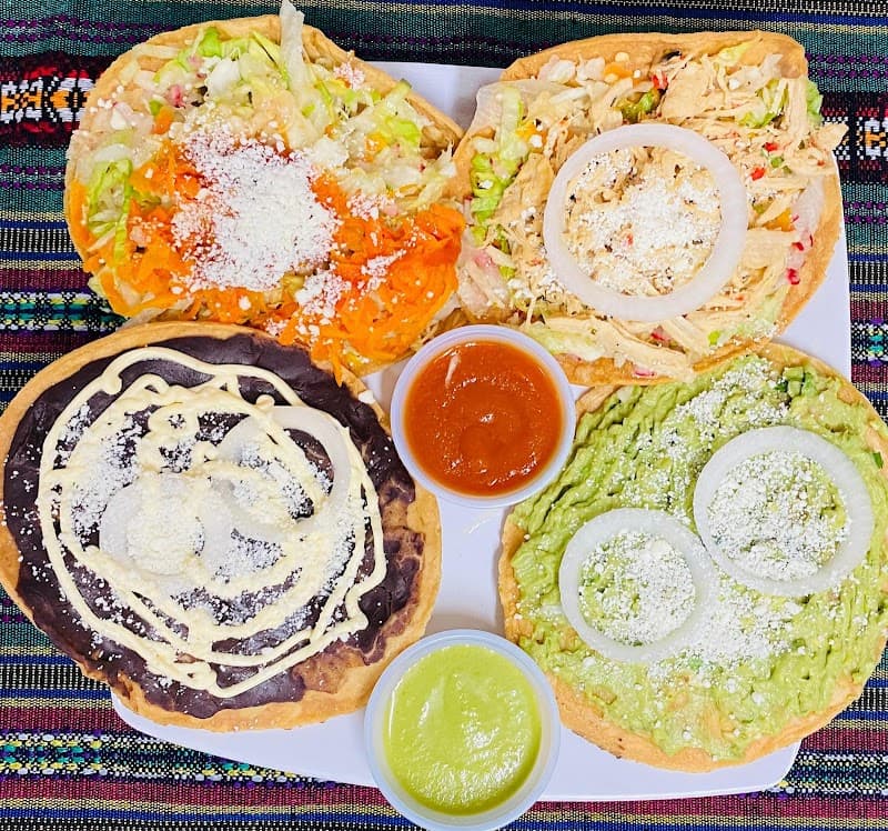 El Quetzal Restaurant & Bakery photo 6