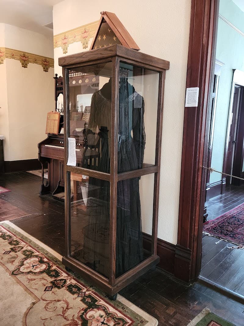 The Pink House photo 2