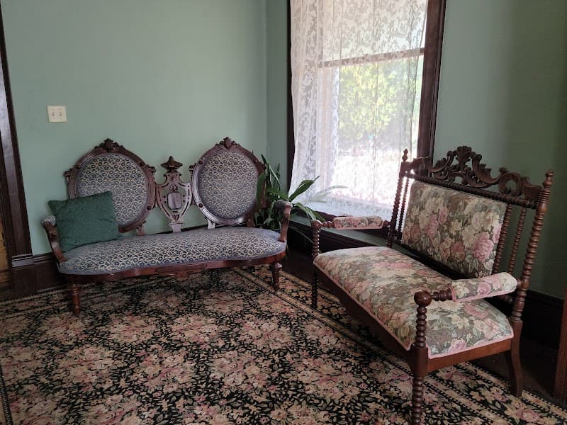 The Pink House photo 6